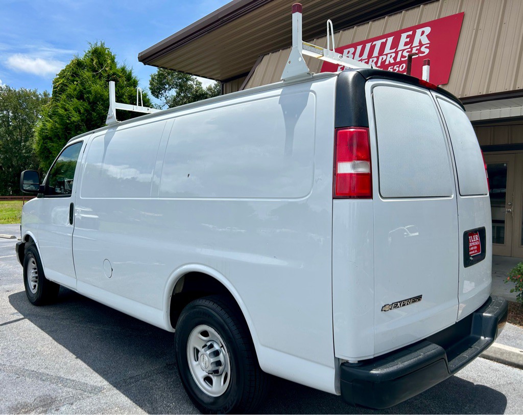 2019 Chevrolet Express Image 6