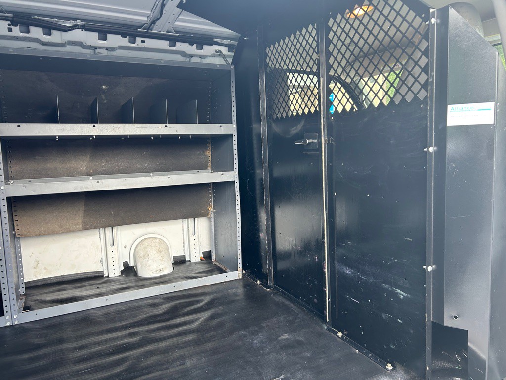 2019 Chevrolet Express Image 13