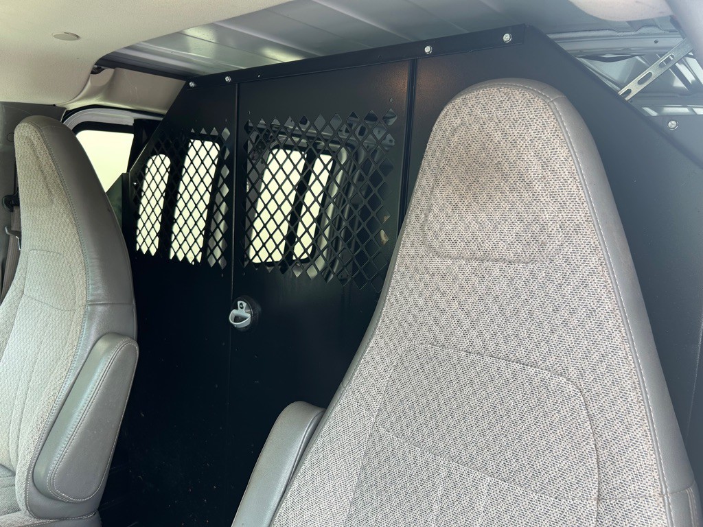 2019 Chevrolet Express Image 17