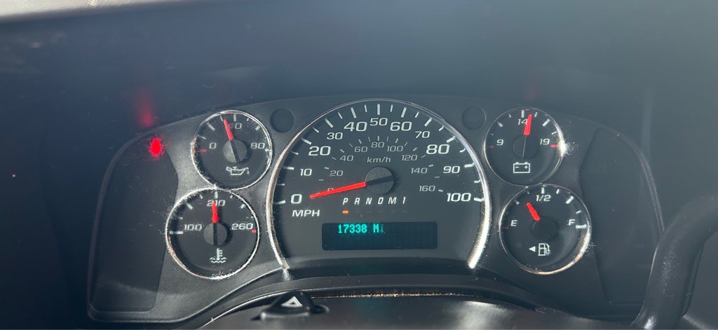 2019 Chevrolet Express Image 23