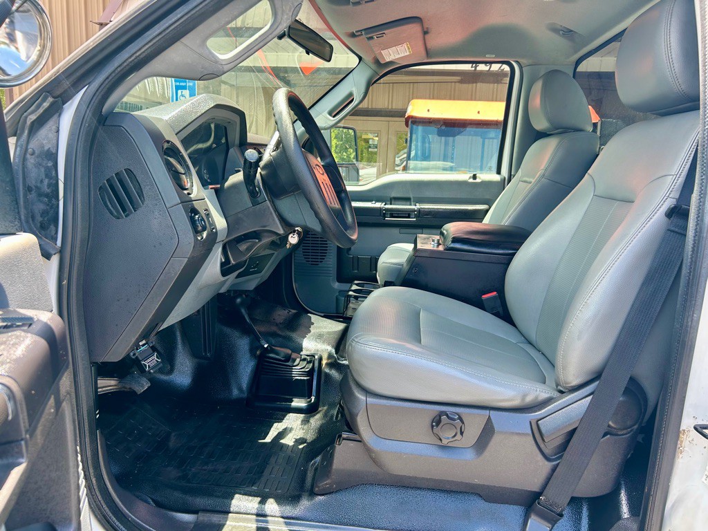 2012 Ford F-350 Image 33