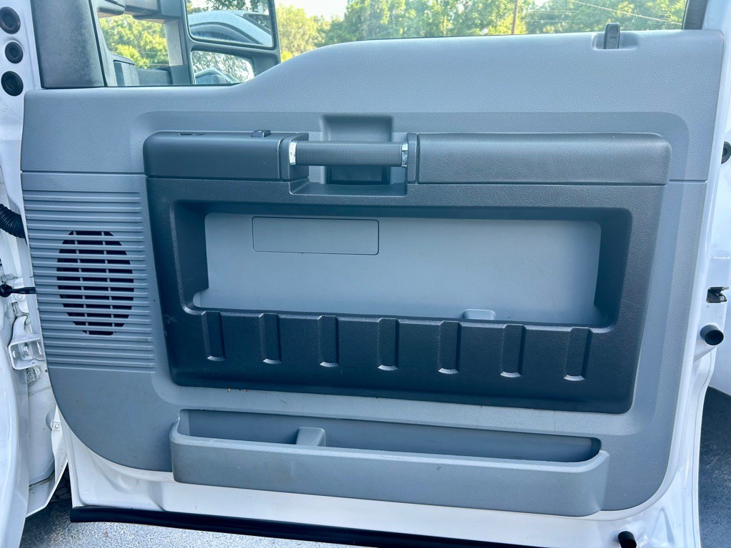 2016 Ford F-350 Image 32