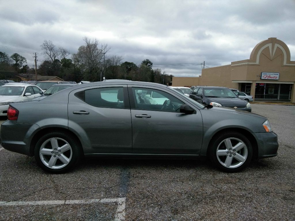 2013 Dodge Avenger Image 4