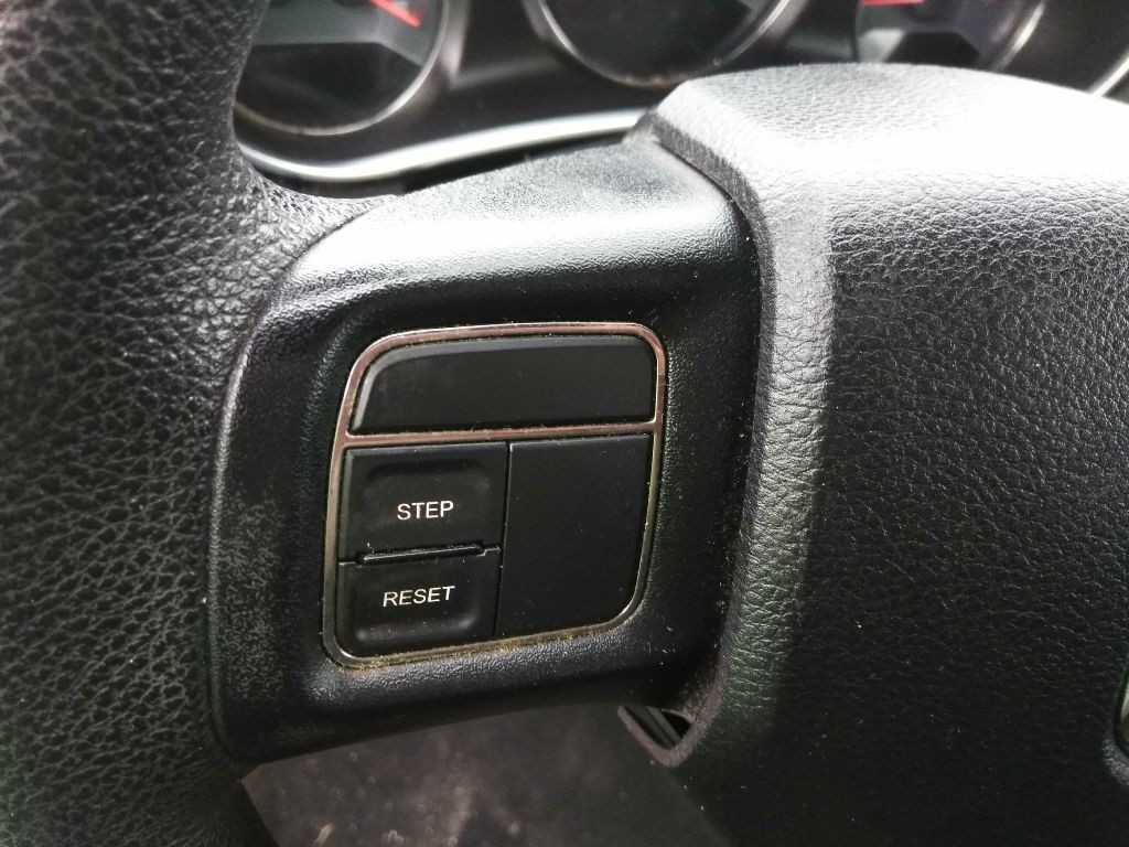 2013 Dodge Avenger Image 13