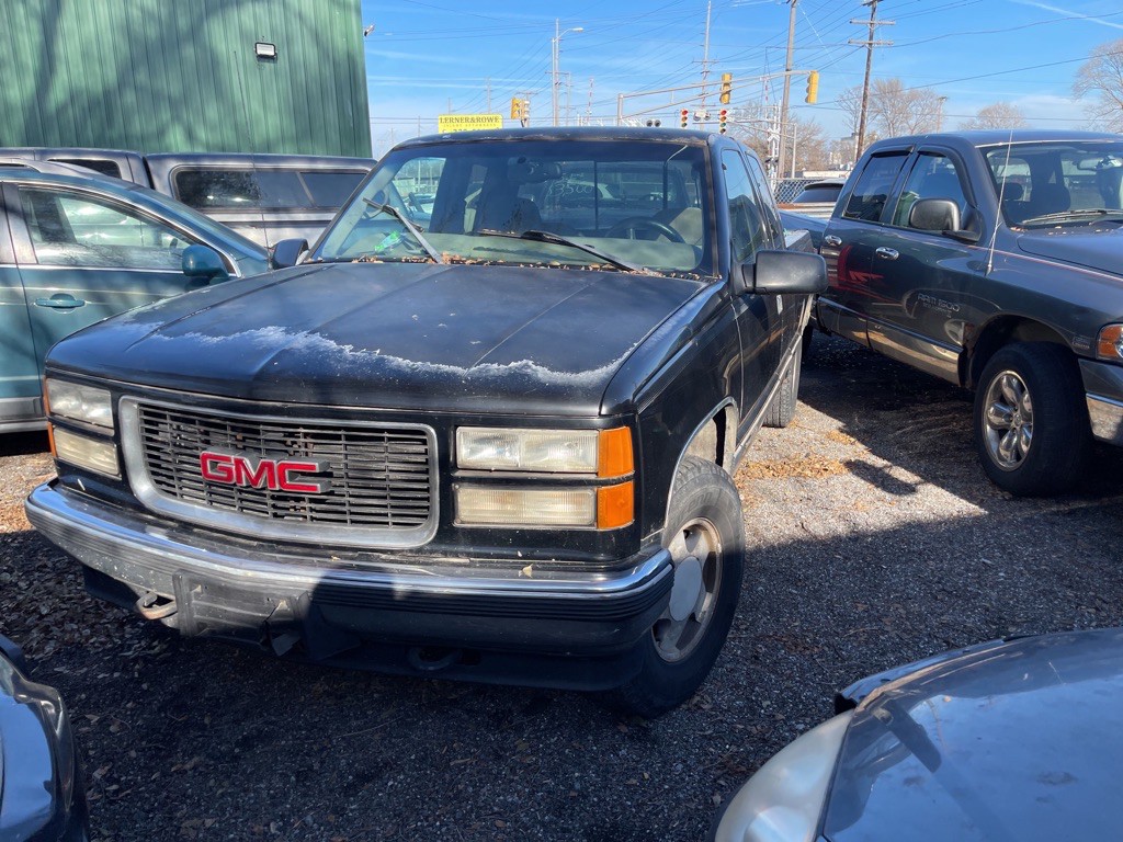 1998 GMC Sierra Image 2