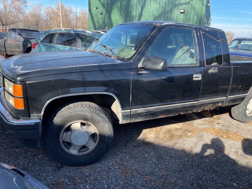 1998 GMC Sierra Image 3