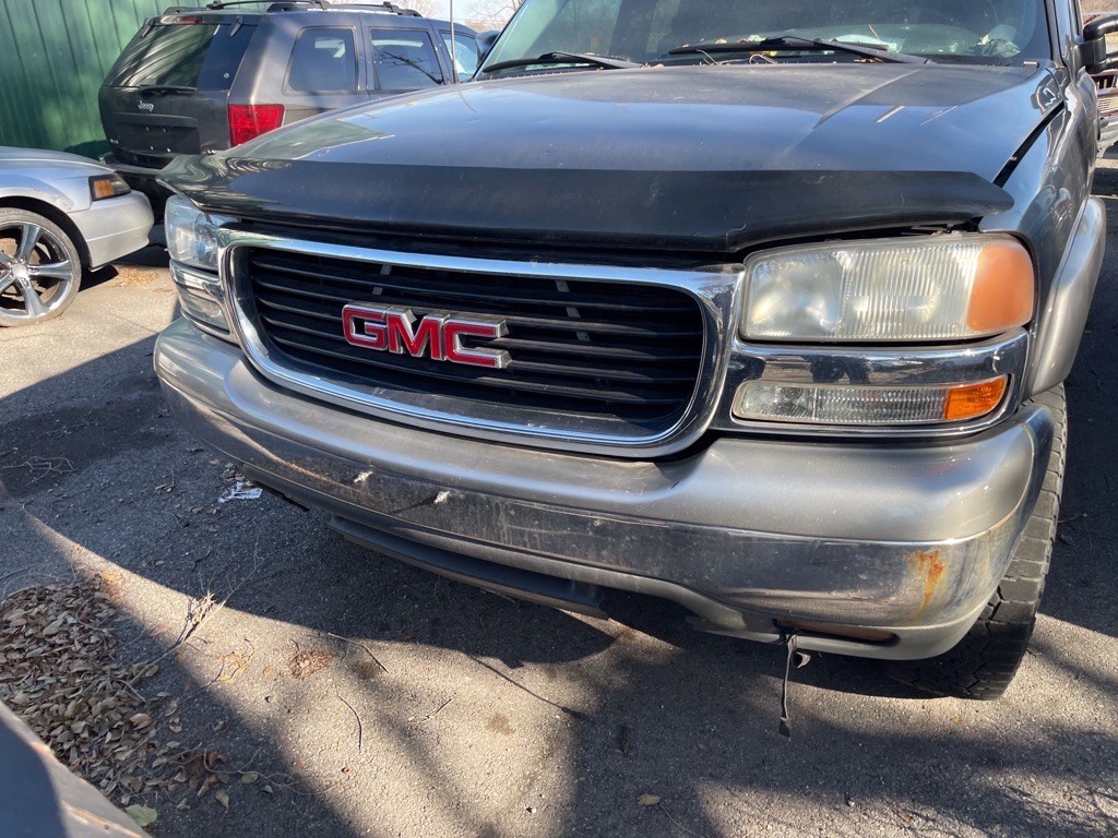 2002 GMC Sierra Image 3