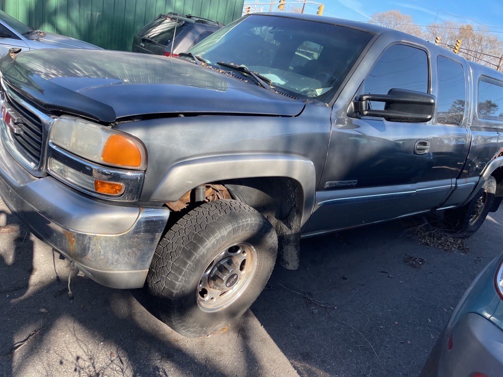 2002 GMC Sierra Image 5