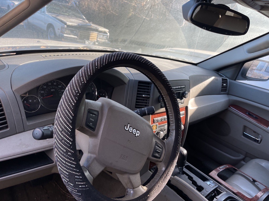 2005 Jeep Grand Cherokee Image 3