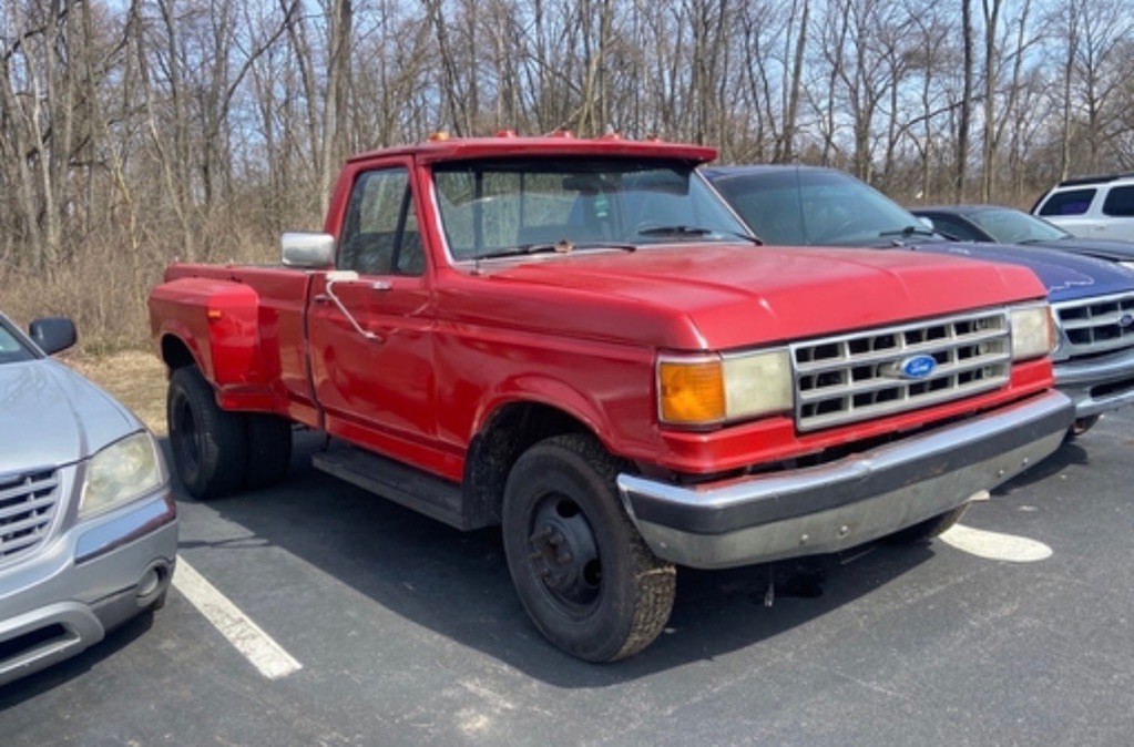 1989 Ford F-350 Image 2