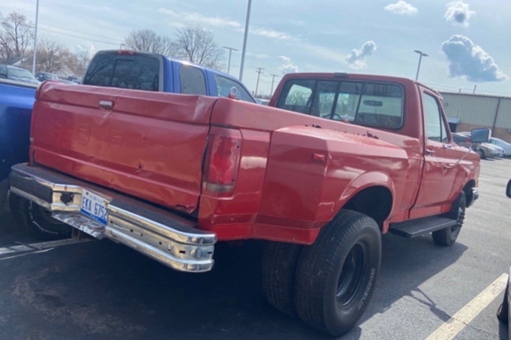 1989 Ford F-350 Image 3