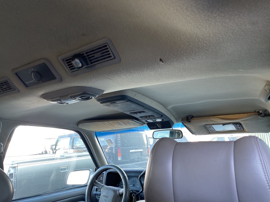 2000 GMC Yukon Image 7