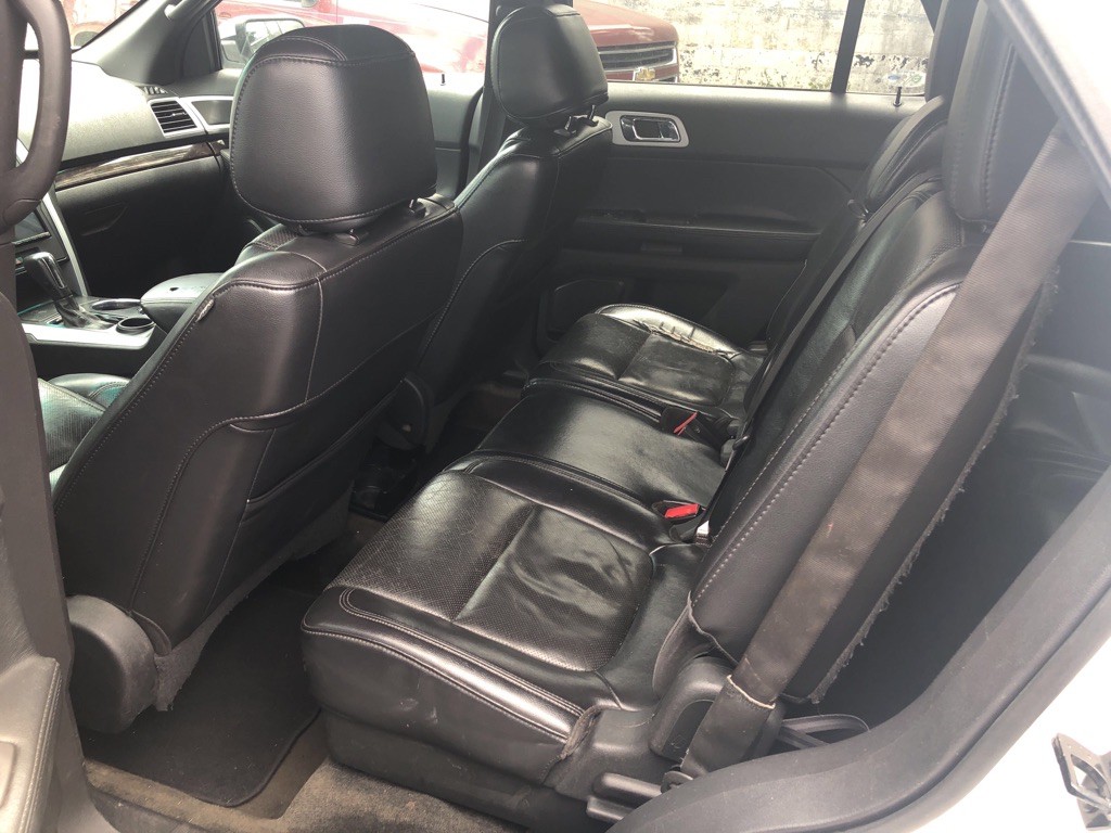 2012 Ford Explorer Image 2