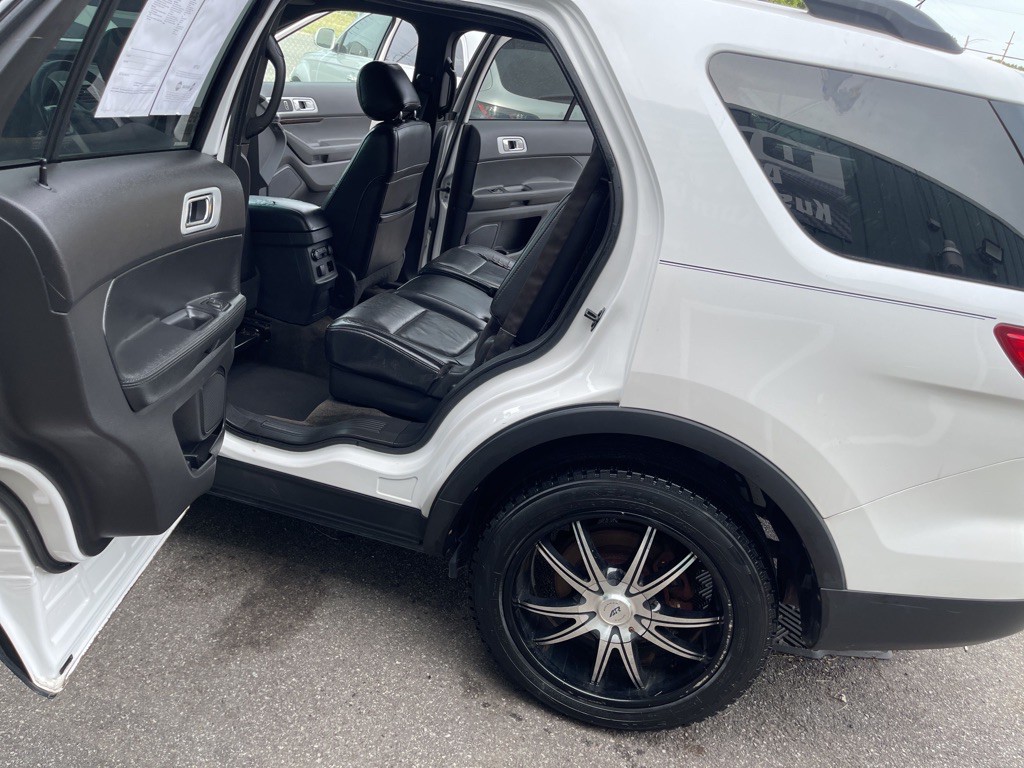 2012 Ford Explorer Image 10