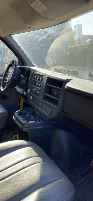 2009 GMC Savana Image 7