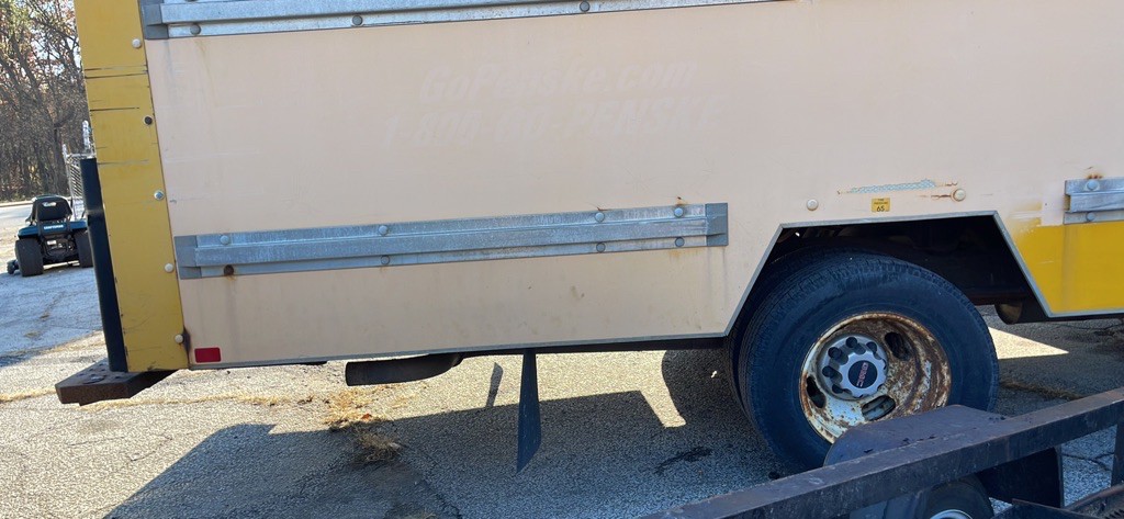 2009 GMC Savana Image 8