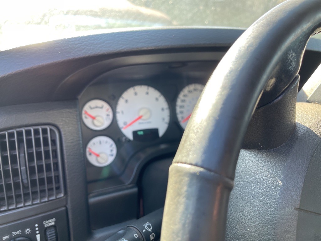 2005 Dodge Ram 1500 Image 2