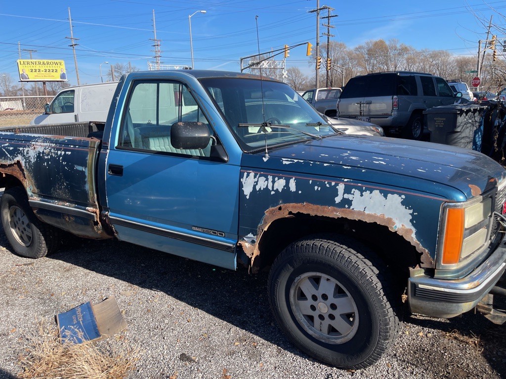 1991 GMC Sierra Image 3