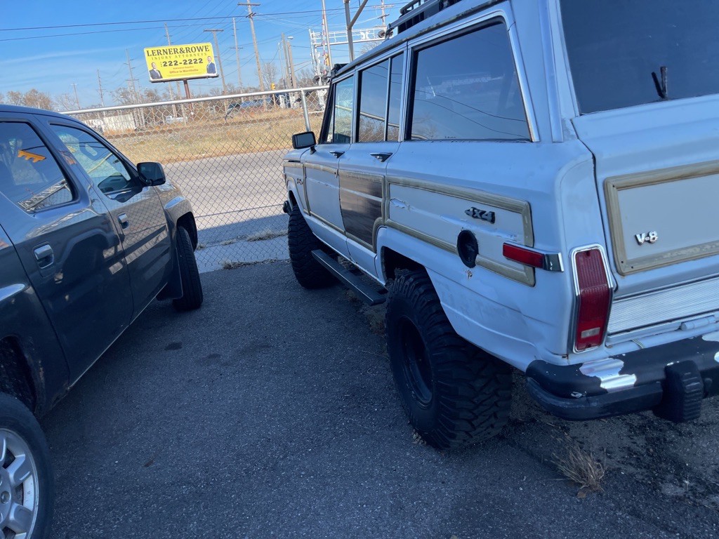 1991 Jeep Grand Cherokee Image 2