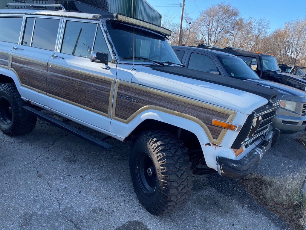 1991 Jeep Grand Cherokee Image 4