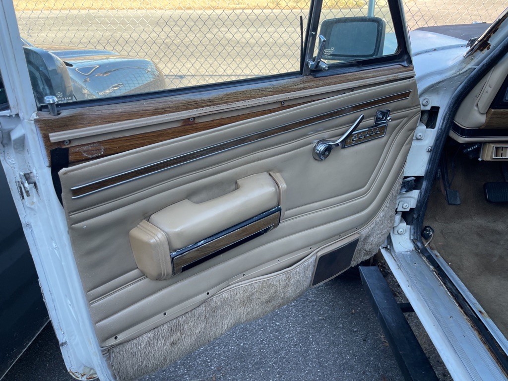 1991 Jeep Grand Cherokee Image 9