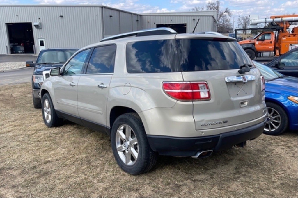 2007 Saturn Outlook Image 4