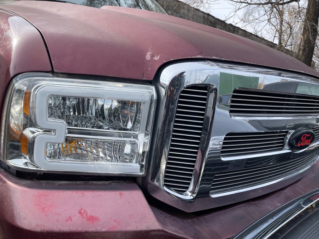 2005 Ford F-250 Image 1