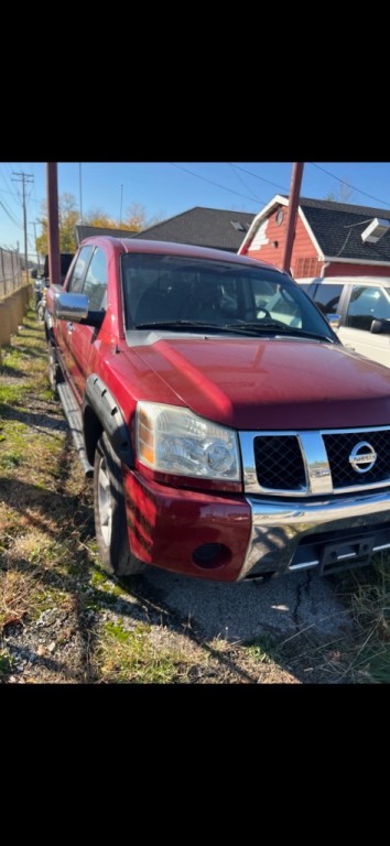 2004 Nissan Titan Image 3