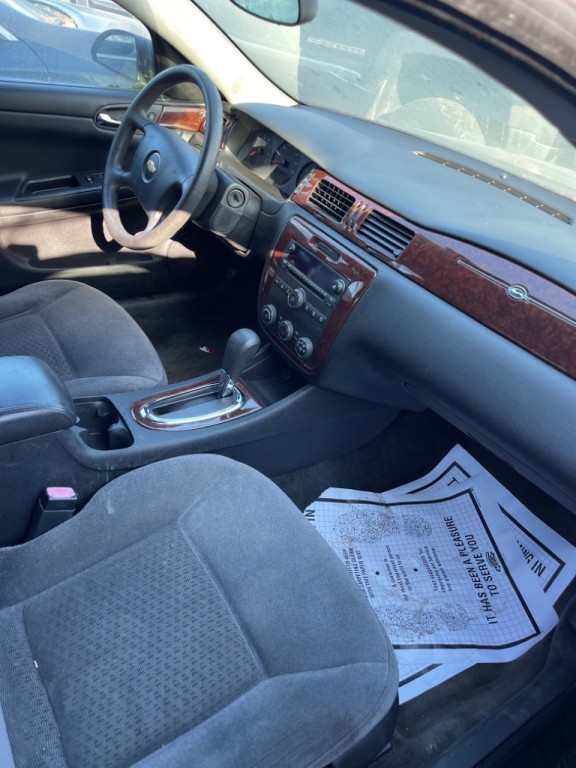 2011 Chevrolet Impala Image 4