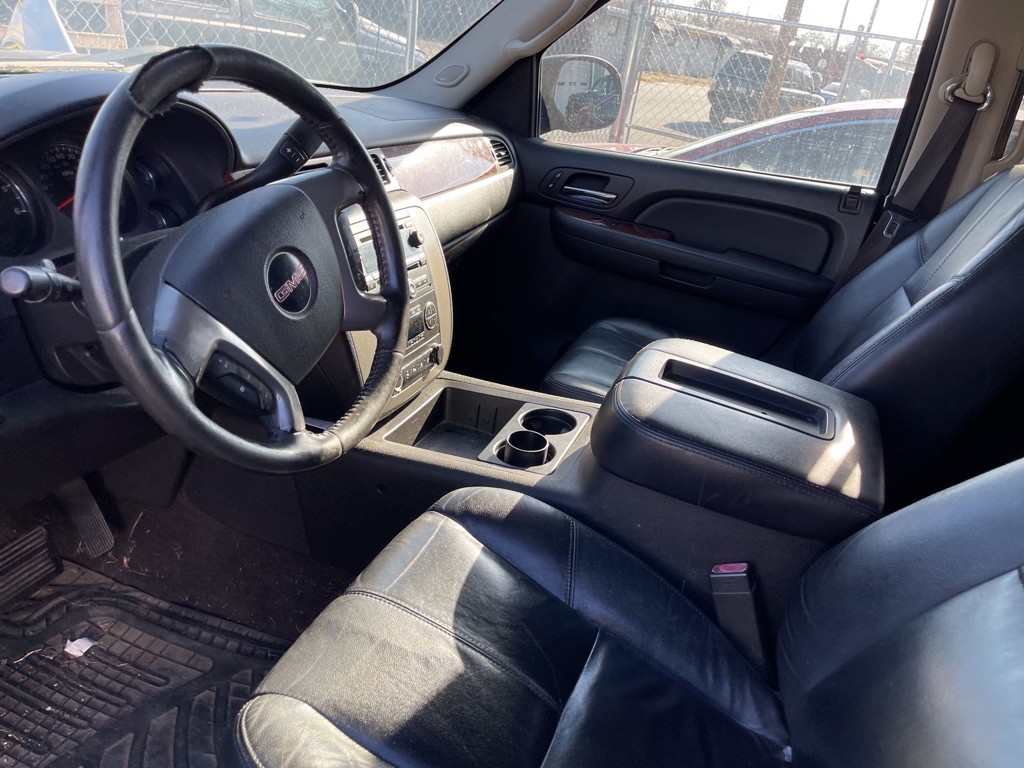 2009 GMC Sierra Image 2