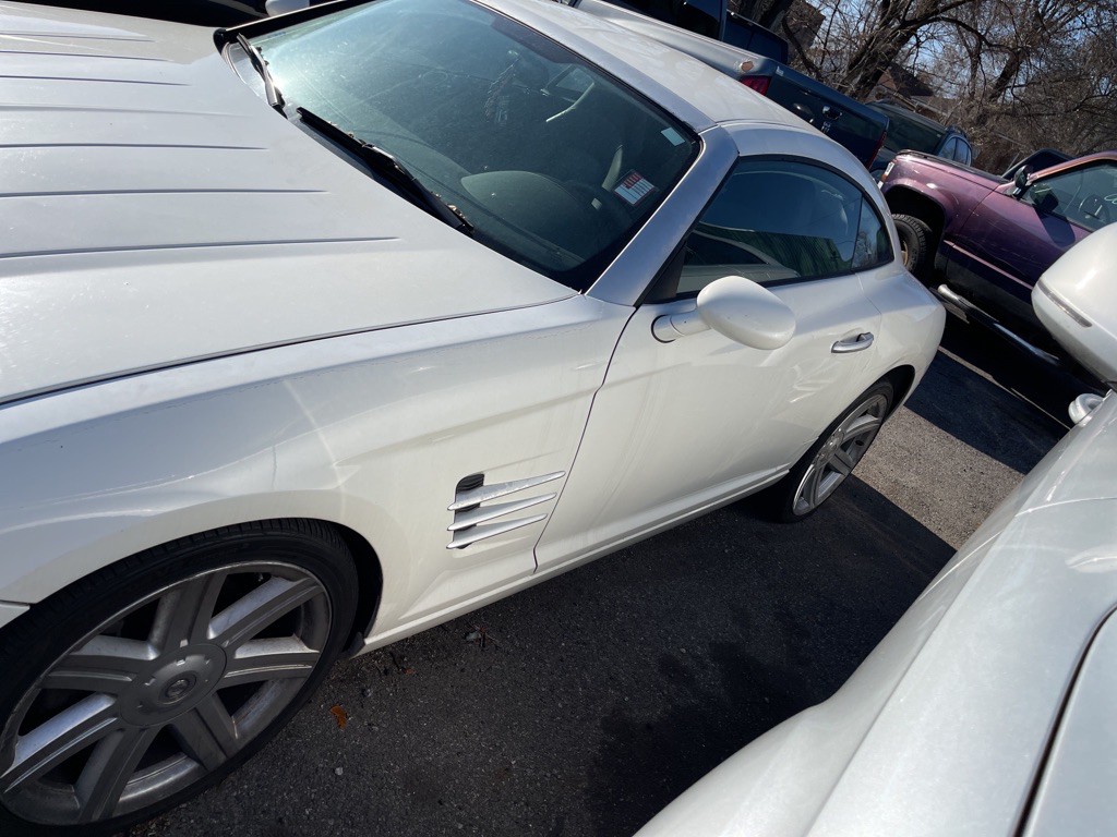 2005 Chrysler Crossfire Image 3