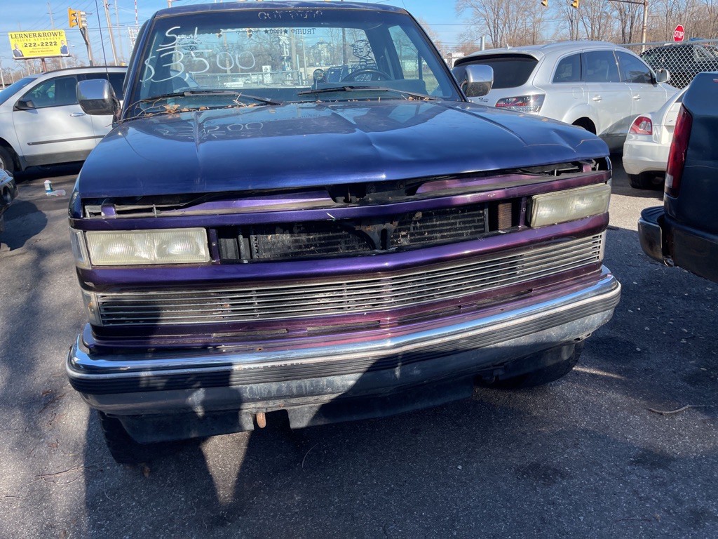 1990 Chevrolet C/K Image 2