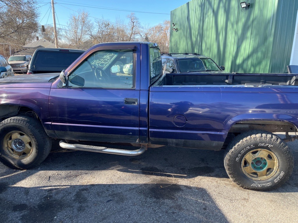 1990 Chevrolet C/K Image 3