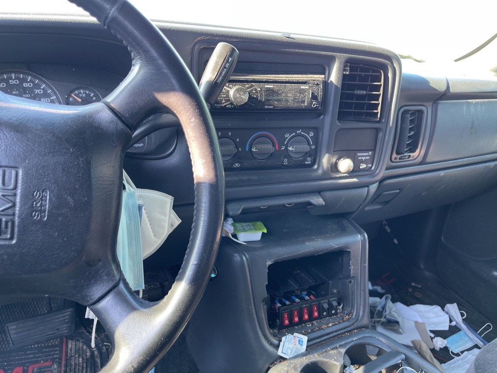 2008 Cadillac Escalade Image 12