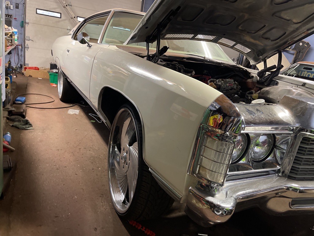 1971 Chevrolet Impala Image 2