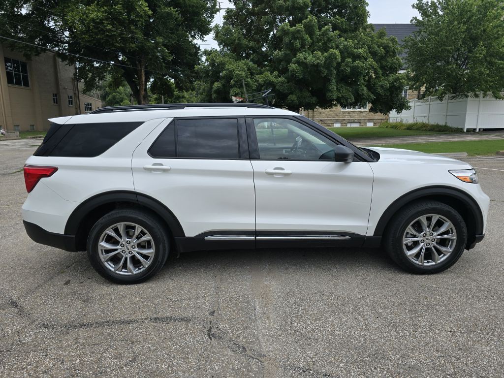 2020 Ford Explorer Image 4