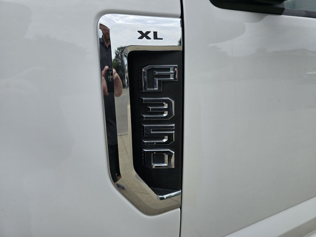 2021 Ford F-350 Image 6