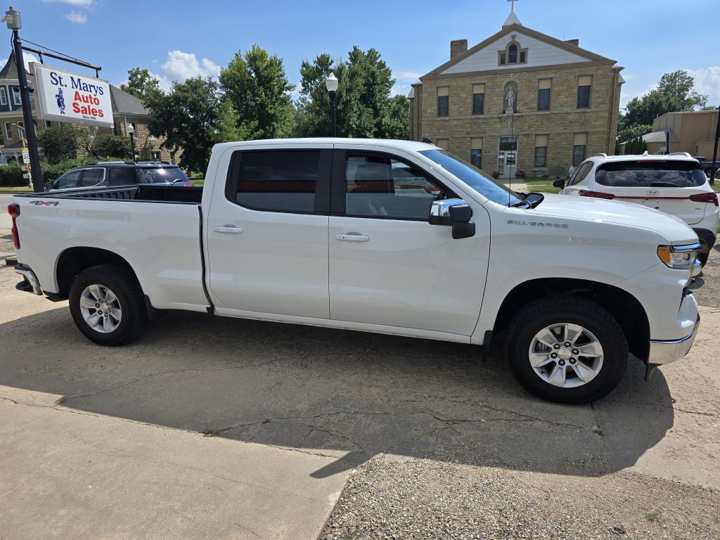 2023 Chevrolet Silverado 1500 Image 3