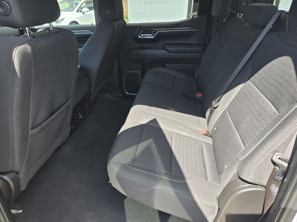2023 Chevrolet Silverado 1500 Image 6