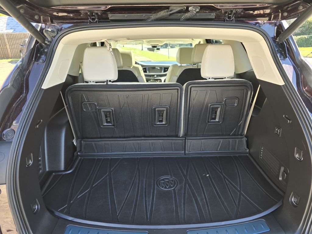 2023 Buick Enclave Image 9