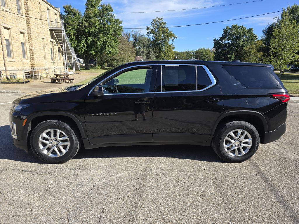 2022 Chevrolet Traverse Image 2