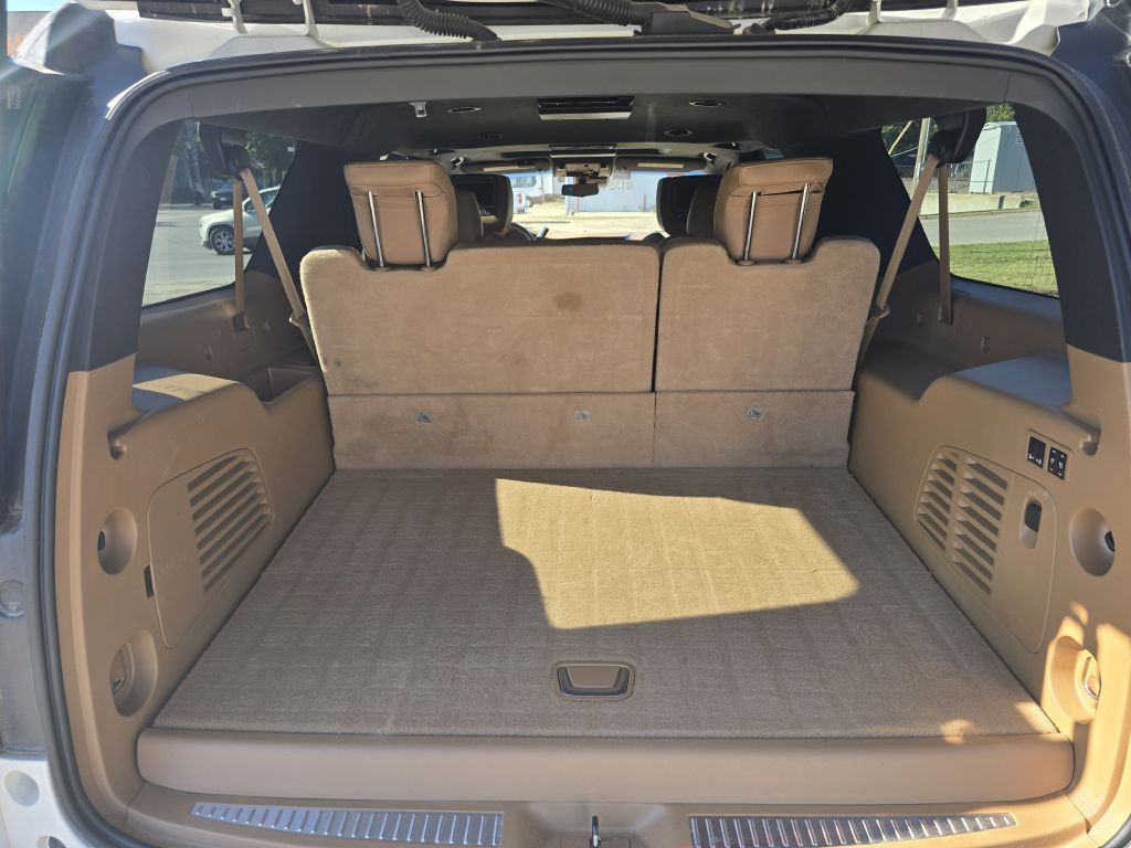 2017 Cadillac Escalade Image 9