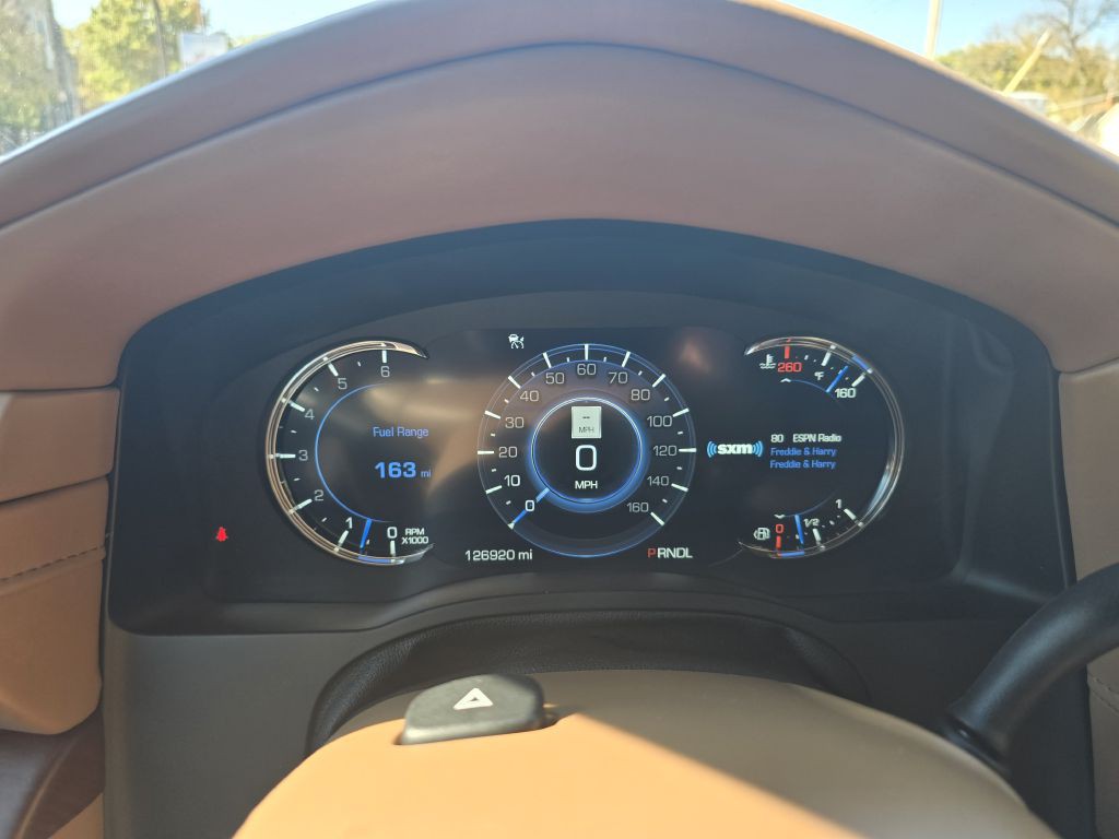 2017 Cadillac Escalade Image 16