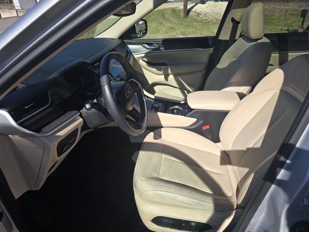 2022 Jeep Grand Cherokee Image 6