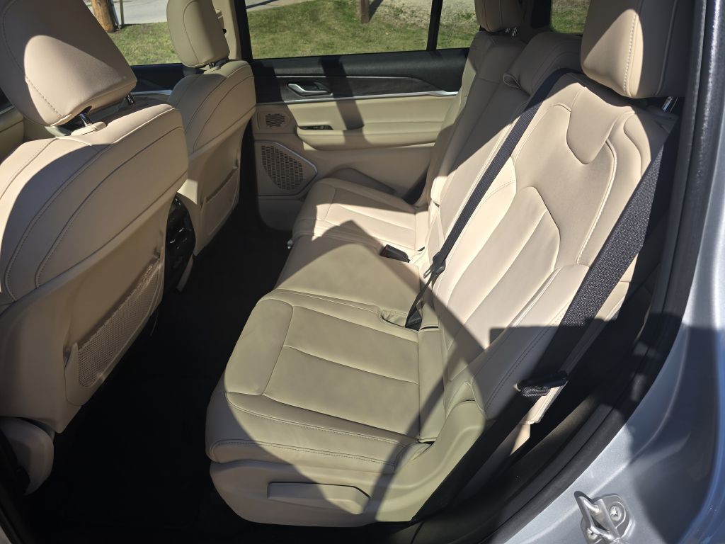 2022 Jeep Grand Cherokee Image 7