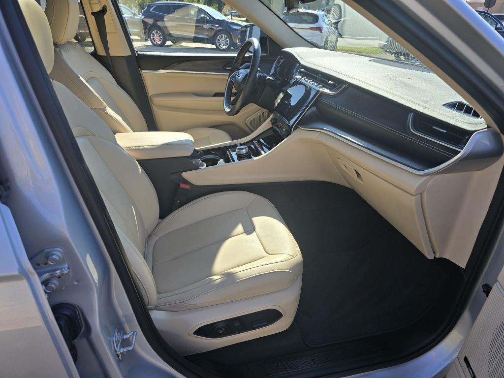 2022 Jeep Grand Cherokee Image 11