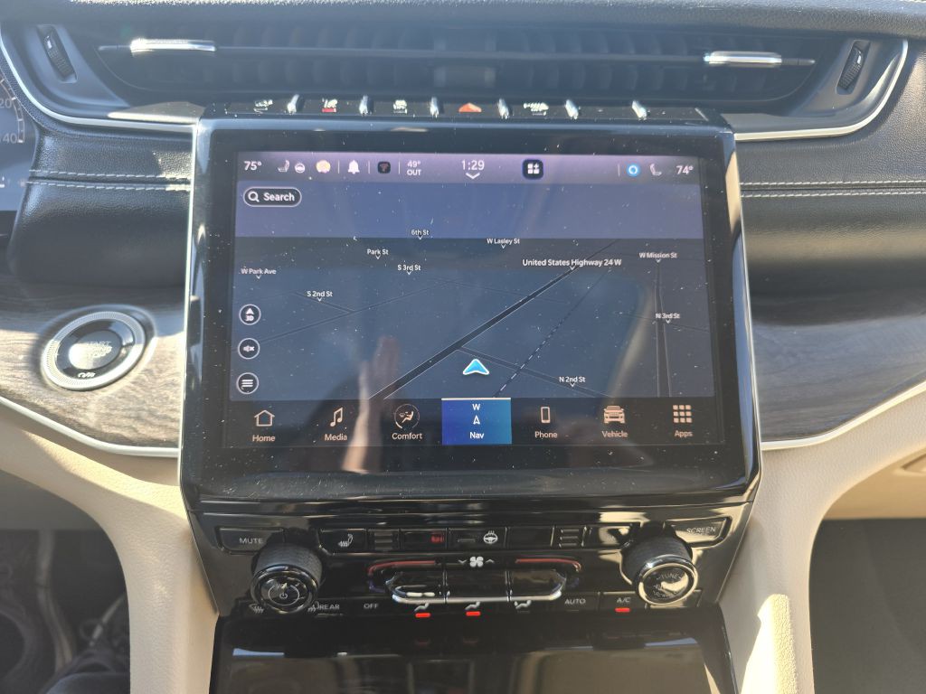 2022 Jeep Grand Cherokee Image 14