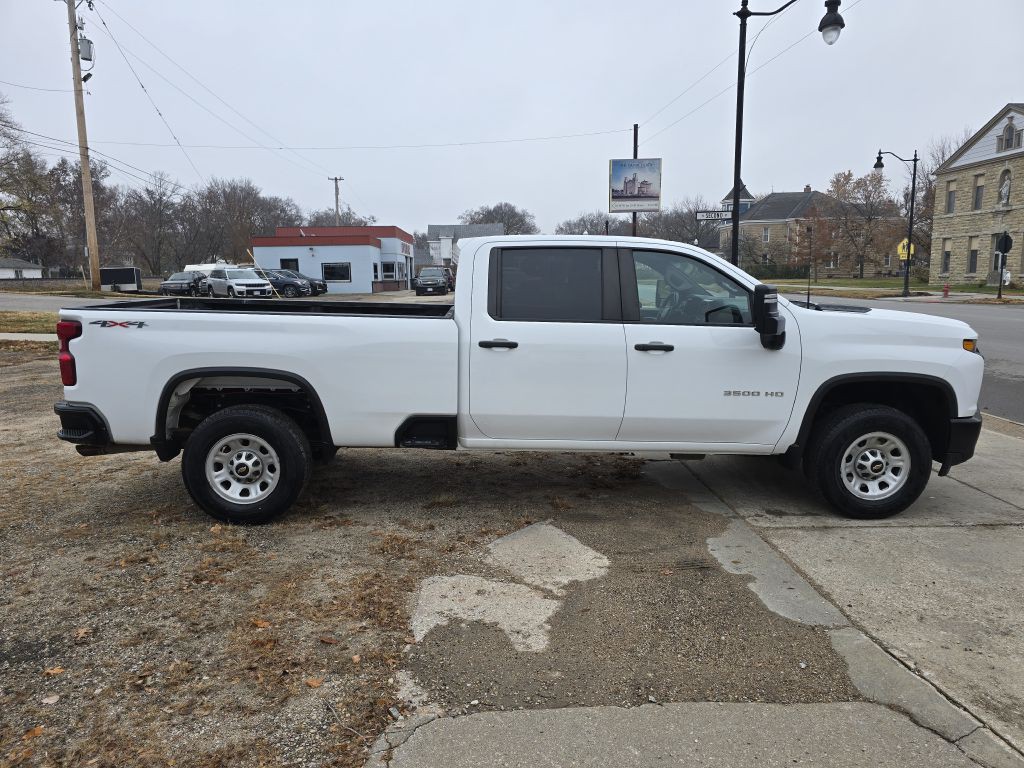 2023 Chevrolet Silverado 1500 Image 3