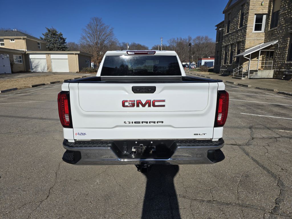 2022 GMC Sierra Image 3