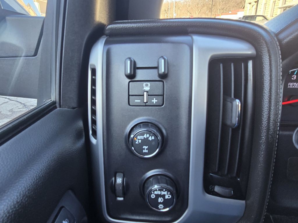 2018 GMC Sierra Image 12